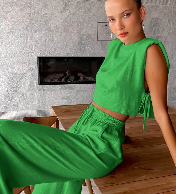 To-delt loungewear sæt med crop top og bukser