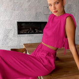 To-delt Loungewear Sæt med Ærmeløs Croptop og Løse Bukser