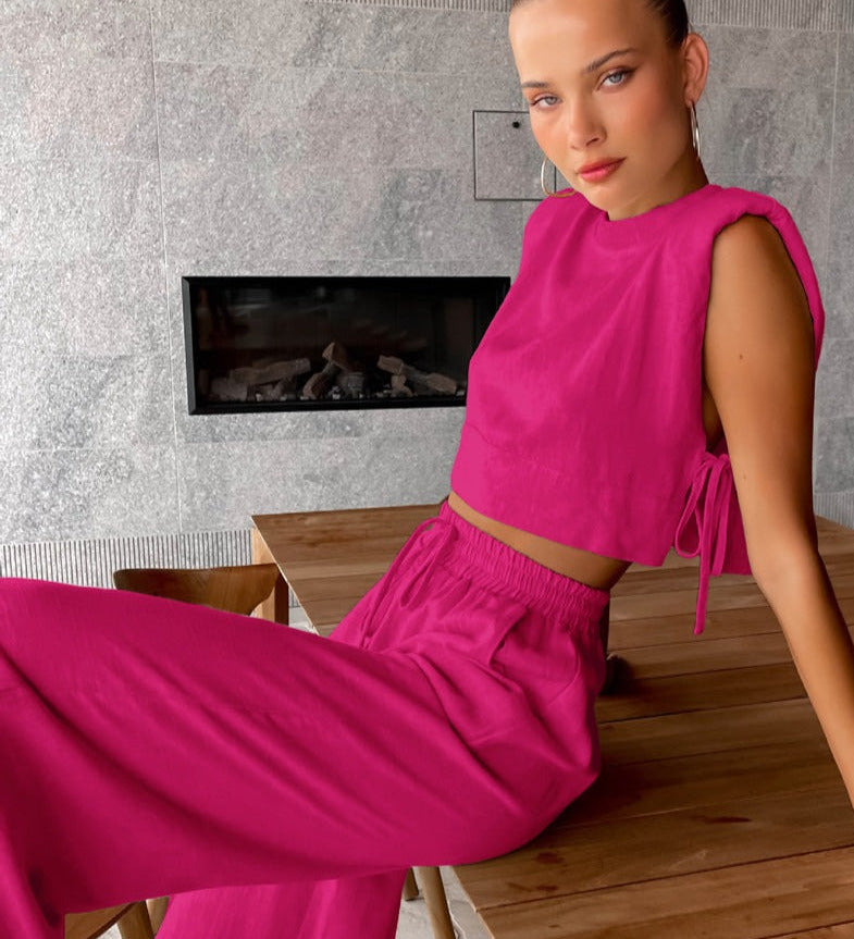 To-delt loungewear sæt med crop top og bukser