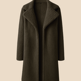 Blød teddy damefrakke i lang model med elegant krave