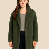Blød teddy damefrakke i lang model med elegant krave