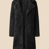 Blød teddy damefrakke i lang model med elegant krave