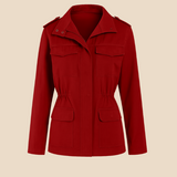 Let og stilren damejakke med klassisk pasform og praktiske lommer