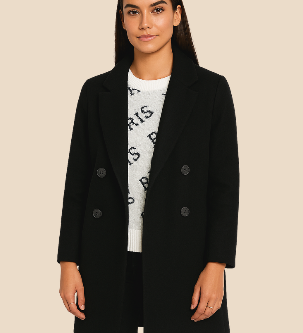 Stilren dobbeltradet damefrakke i uldlook med moderne pasform