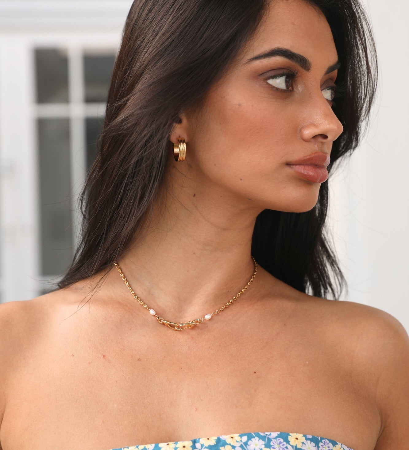 Tykke guld hoop øreringe til kvinder – moderne og elegant design