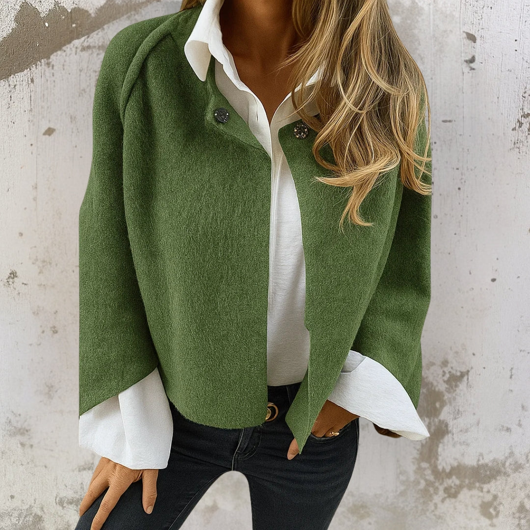 Elegant poncho-cardigan med knaplukning – blød og stilfuld