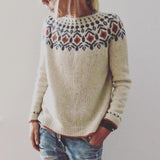 Islandsk-inspireret sweater med mønsterstrik i naturfarver – dame