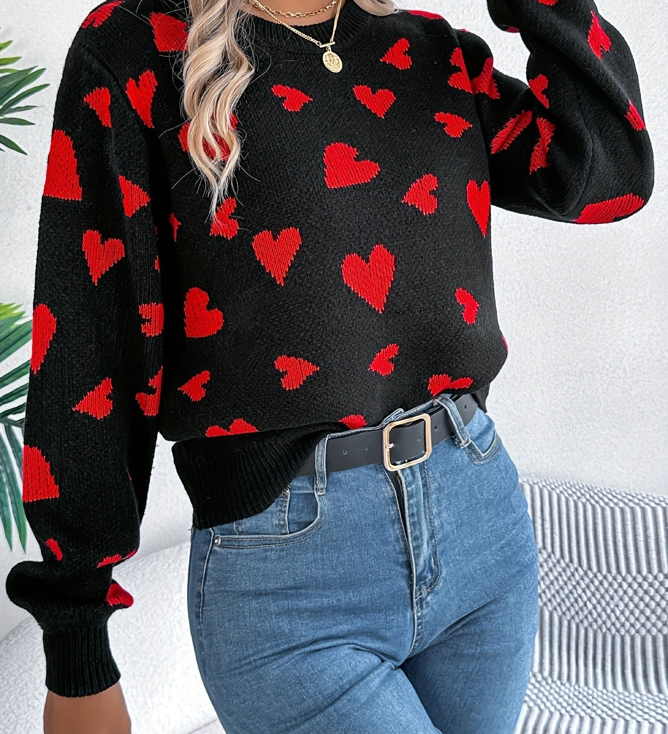 Pink sweater med røde hjerter – Romantisk og trendy strik til kvinder