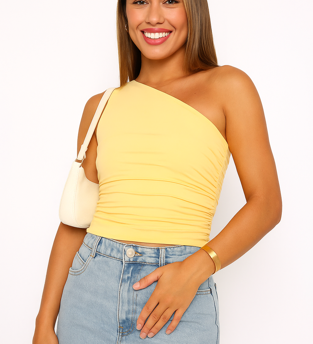One-shoulder top med rynkedetaljer og tætsiddende pasform