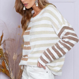 Stribet oversized sweater i beige og brune nuancer – blød og stilfuld