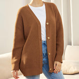 Oversized ribstrikket cardigan i lysegrå – dame strik med knapper