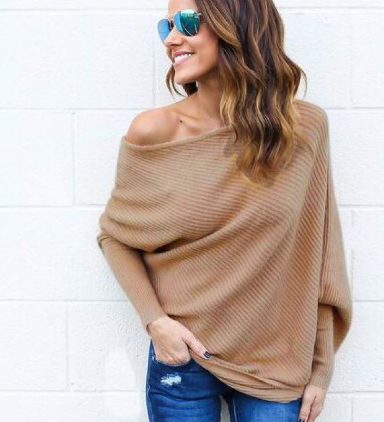 Afslappet Damebluse med Bådudskæring og Løs Pasform