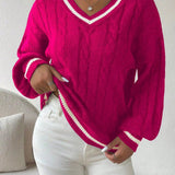 Stribet Kabelstrikpullover med V-udskæring – Stilfuld & Komfortabel