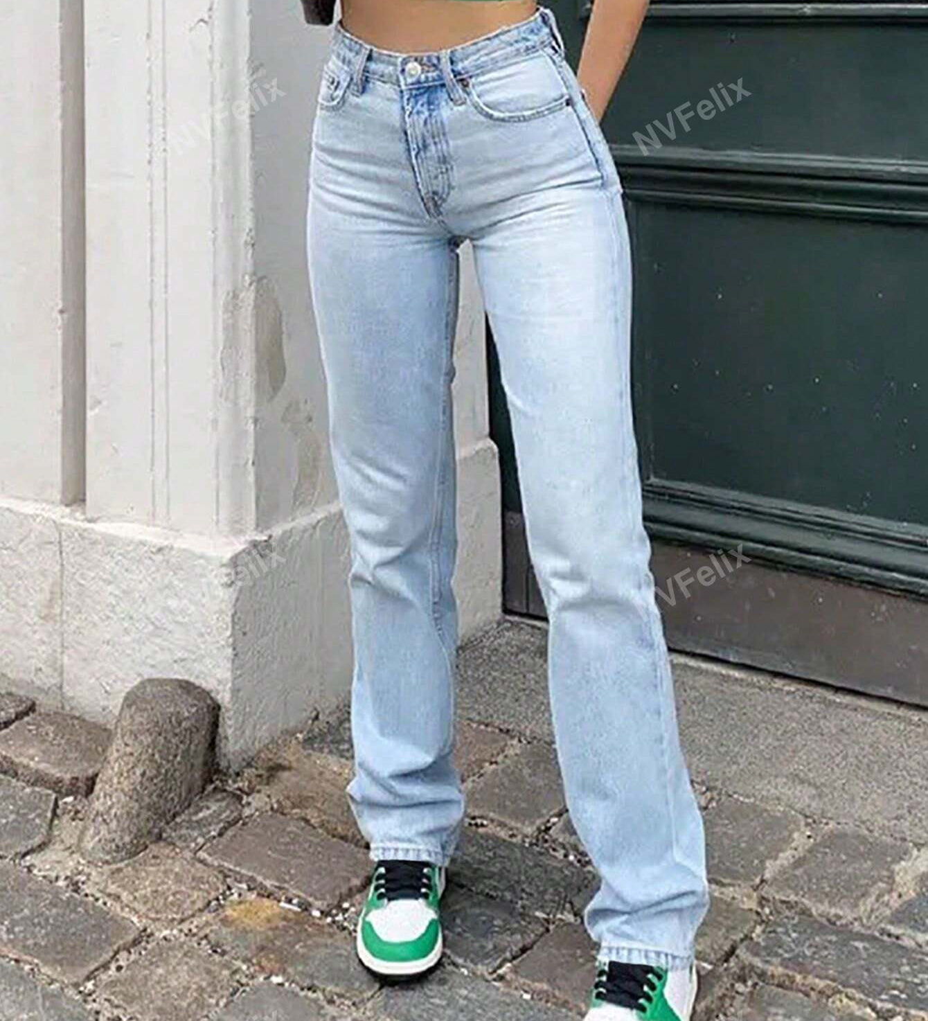 Højtaljede jeans med lige ben i lys vask