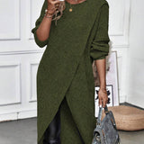 Asymmetrisk strikkjole med slå-om effekt og elegant pasform