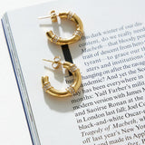 Tykke guld hoop øreringe til kvinder – stilrent og luksuriøst design