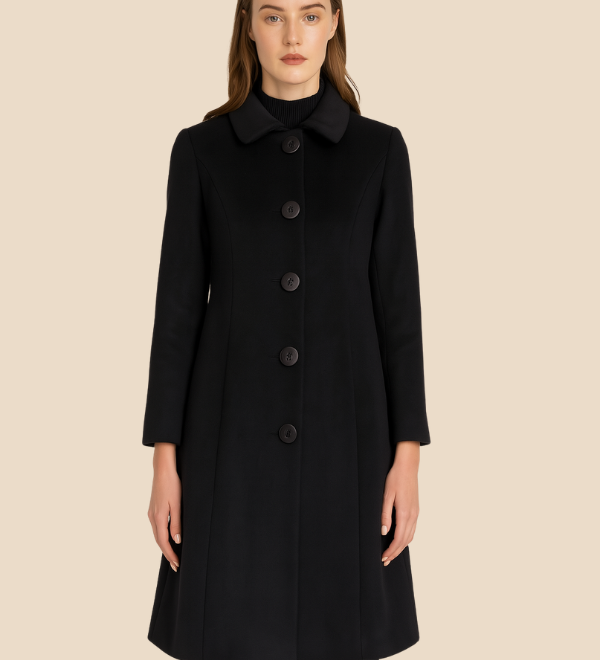 Elegant lang damefrakke i uldlook med klassisk knaplukning