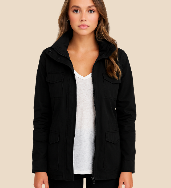 Let og stilren damejakke med klassisk pasform og praktiske lommer