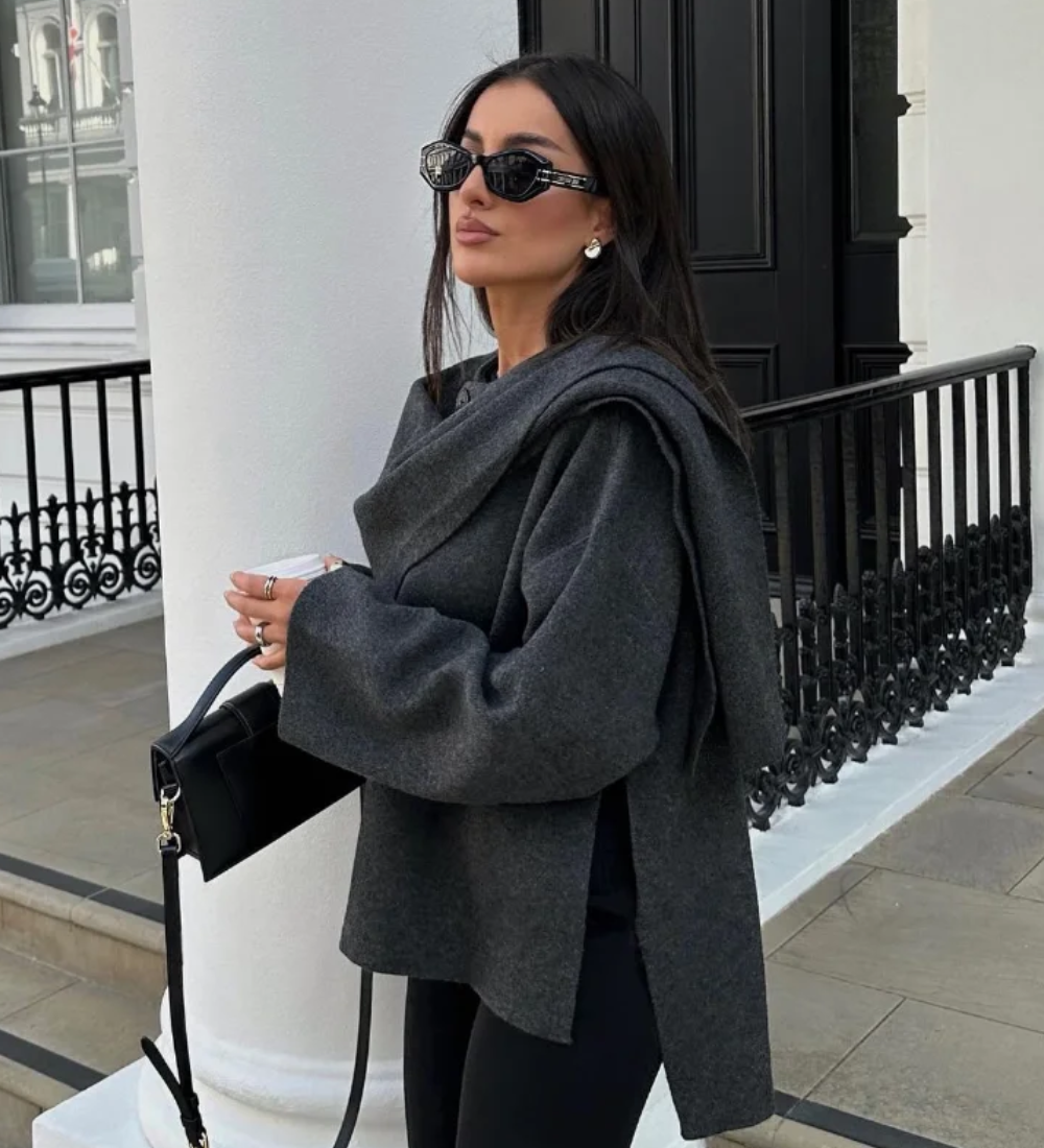 Elegant poncho til kvinder med høj hals og varm komfort