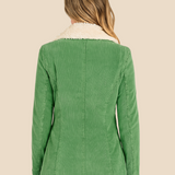 Varm teddyforet damejakke i blød fløjl med elegant krave