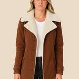 Varm teddyforet damejakke i blød fløjl med elegant krave