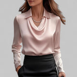 Elegant Satin Damebluse med Draperet Hals