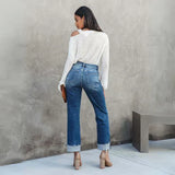 Straight cropped jeans med opsmøg – tidløs stil og perfekt pasform