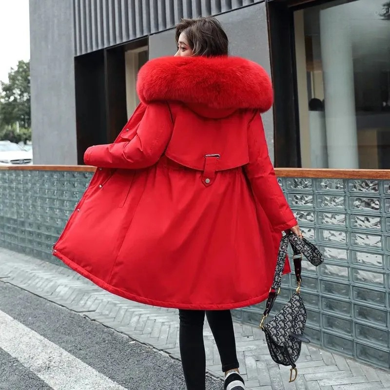 Lang Vinterfrakke med Faux Fur Foring og Elegant Hverdagsstil
