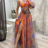 Elegant Asymmetrisk Maxikjole med Slids og Transparent Design