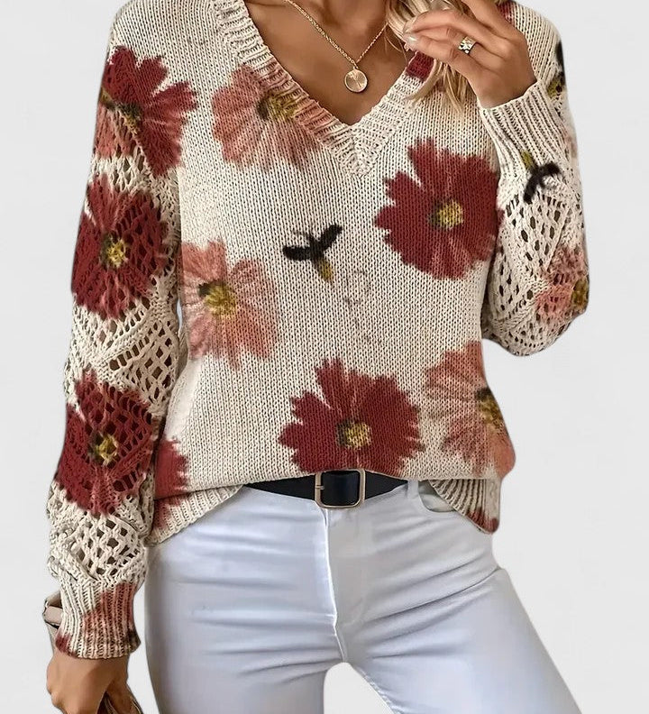 Blomstret V-Hals Bluse med Blondeærmer – Elegant og Feminin Stil