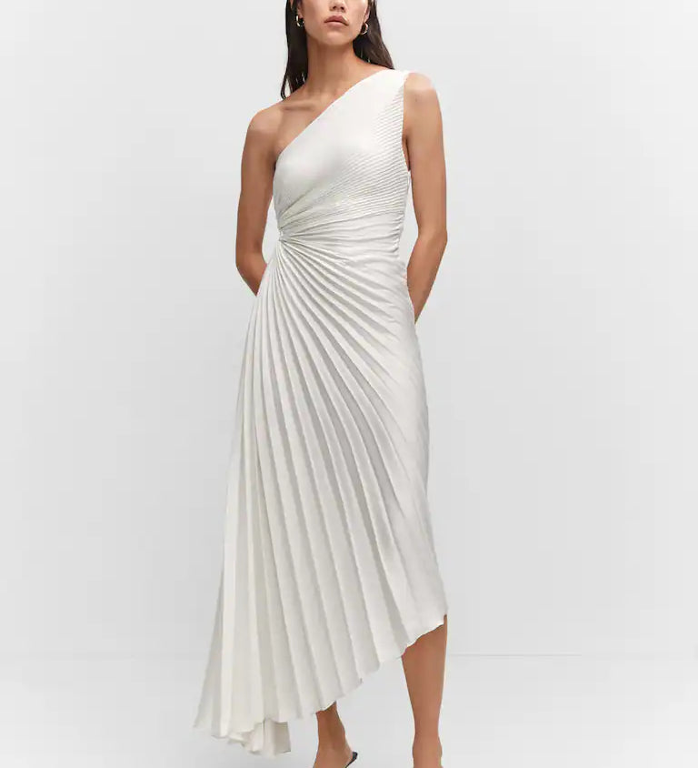 Én-Skulder Plisseret Midikjole – Elegant og Feminint Festlook