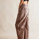 Leopard Bukser med Løs Pasform – Trendy Statement og Komfort