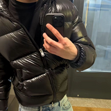 Kort pufferjakke med hætte – varm, trendy og ultralet