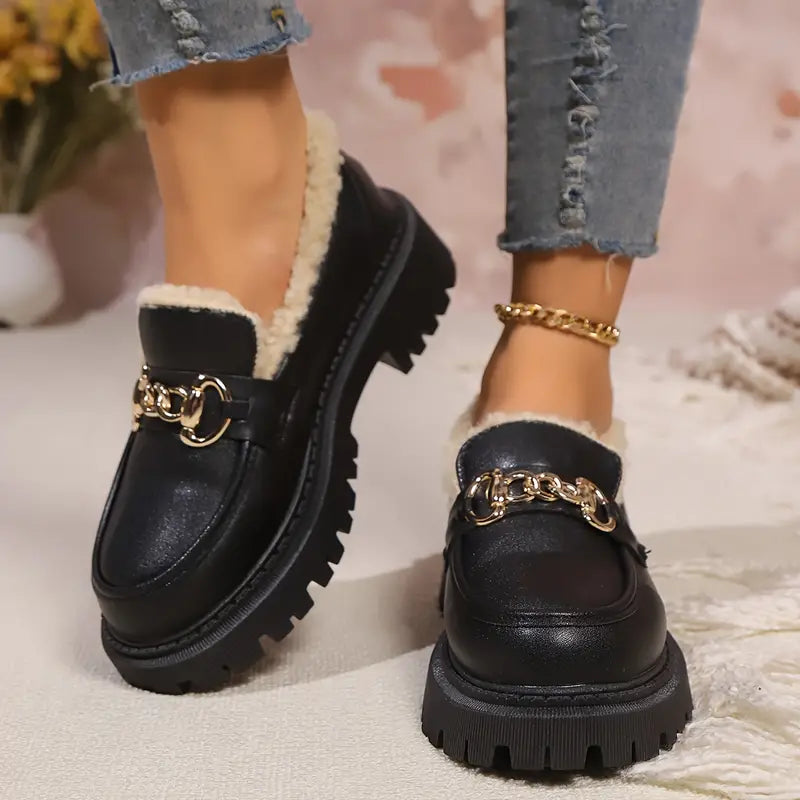 Forede loafers til kvinder med chunky sål og kædedetalje