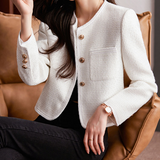 Kort dame blazer i tweed – elegant og moderne jakke