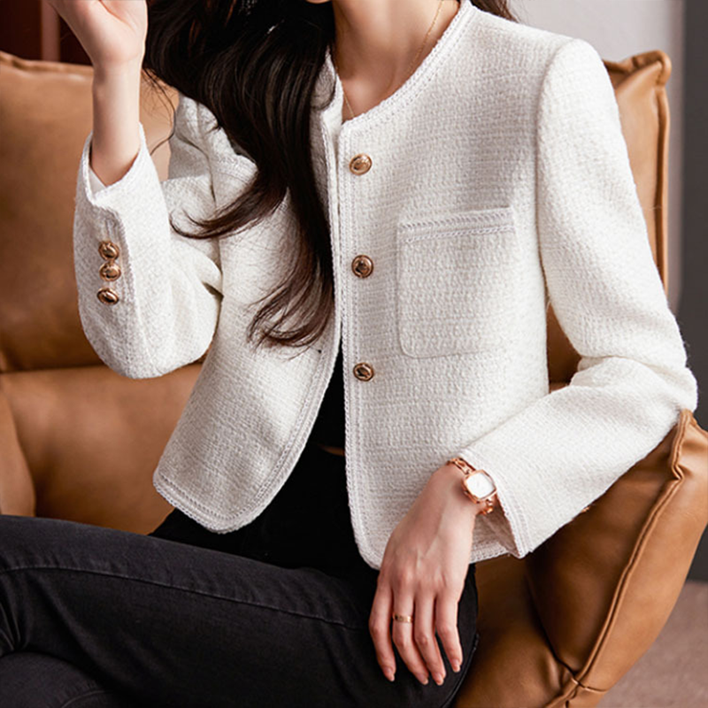 Kort dame blazer i tweed – elegant og moderne jakke