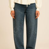 Baggy jeans til kvinder med malerpletter – afslappet stil og kreativt design