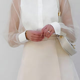 Skjorte med Gennemsigtige Ærmer – Elegant & Moderne Look