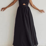 Sort sommerkjole med smock – Elegant maxi kjole med stropper