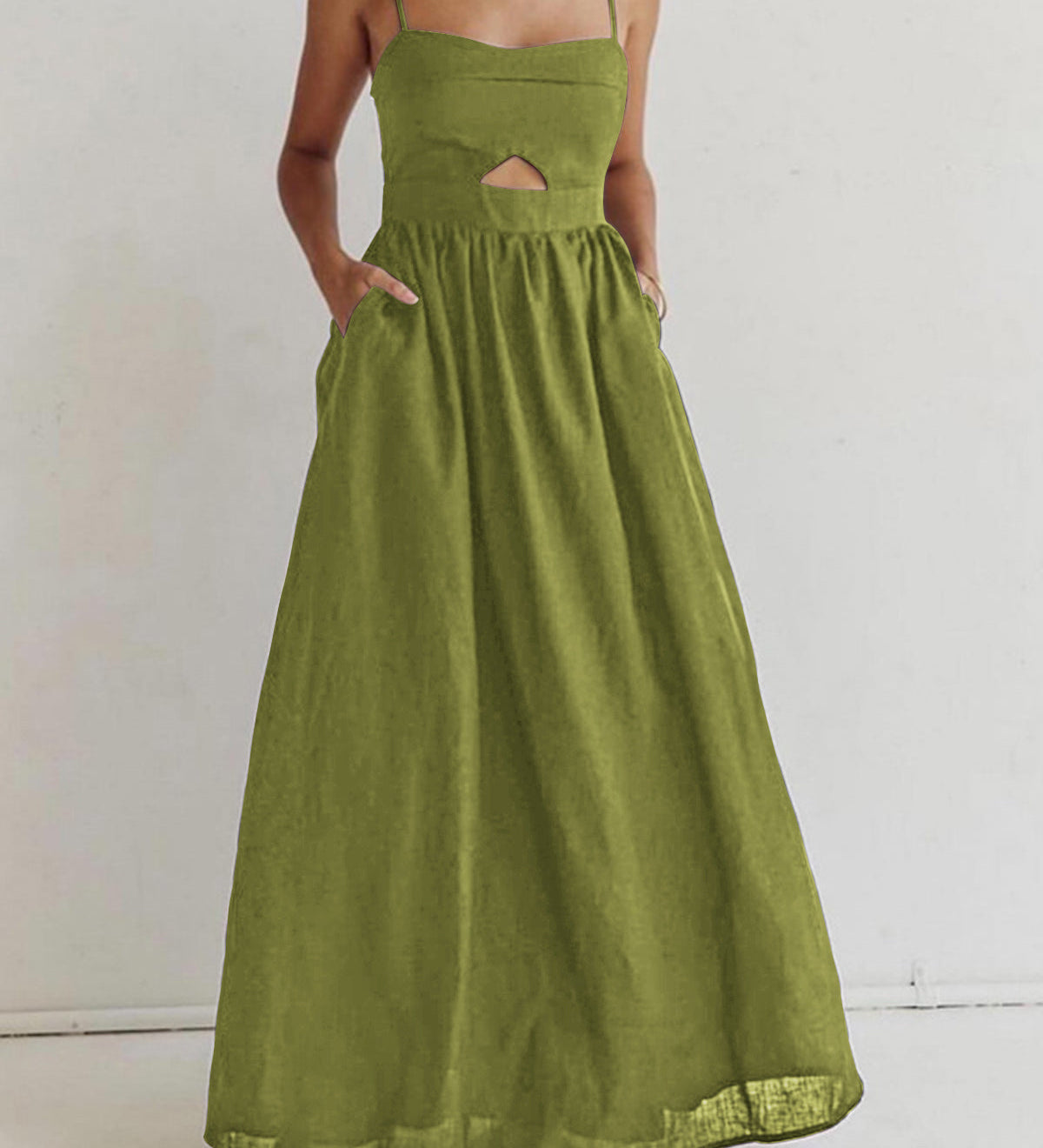 Sort sommerkjole med smock – Elegant maxi kjole med stropper