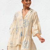 Beige sommerkjole med print – Løs skjortekjole