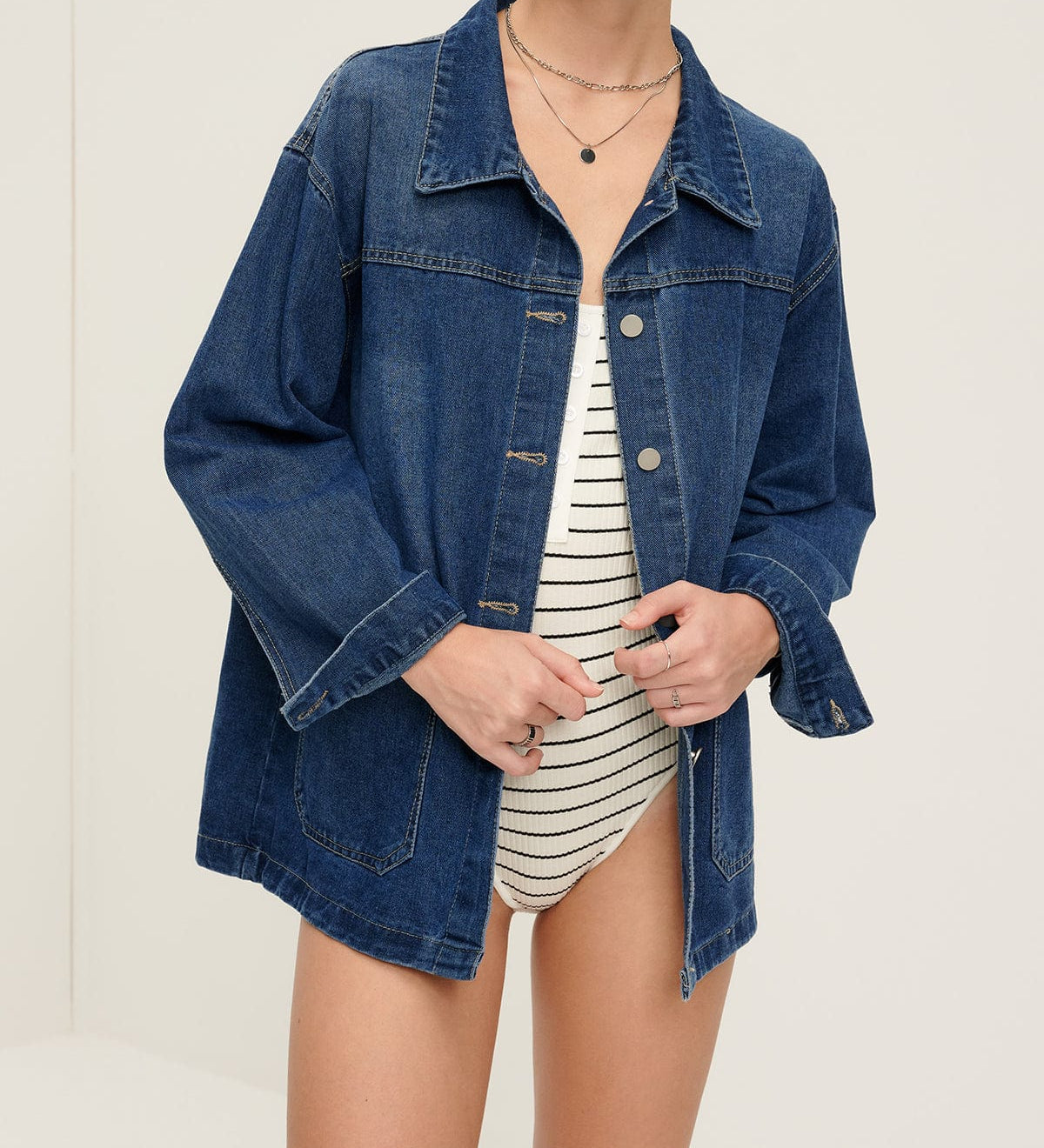 Oversize Denim Jakke – Tidløst Look & Komfort i Ét