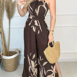 Sommer jumpsuit til kvinder med halterneck og bladmønster
