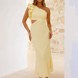 Elegant One Shoulder Midikjole med Slids