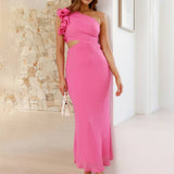 Elegant One Shoulder Midikjole med Slids