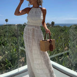 Elegant Sommer Outfit Set – Halterneck Top og Maxi Nederdel med Smock Detaljer