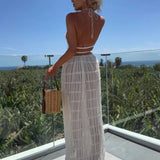 Elegant Sommer Outfit Set – Halterneck Top og Maxi Nederdel med Smock Detaljer