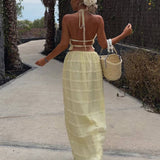 Elegant Sommer Outfit Set – Halterneck Top og Maxi Nederdel med Smock Detaljer