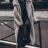 Oversized Ensfarvet Cardigan med Knapper og Revers til Kvinder