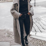 Oversized Ensfarvet Cardigan med Knapper og Revers til Kvinder